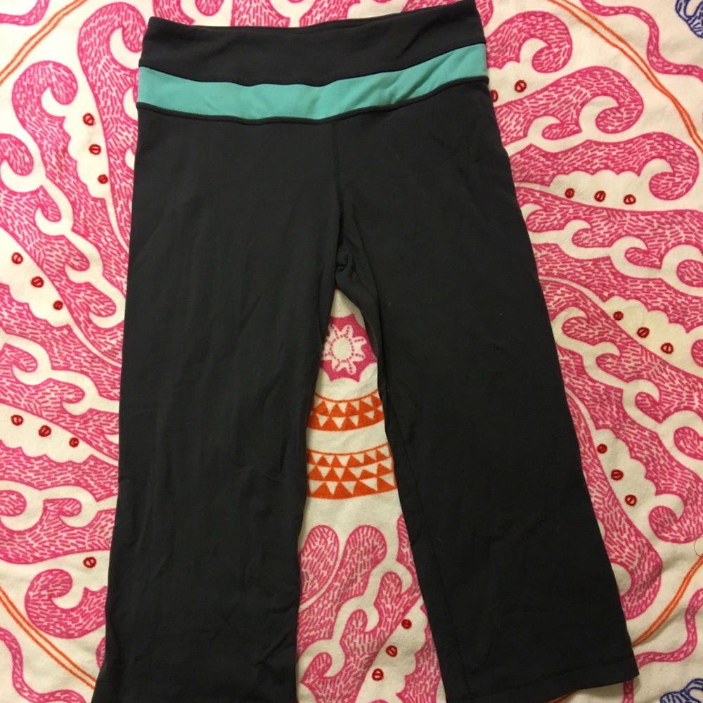 🦋Lululemon cropped reversible leggings